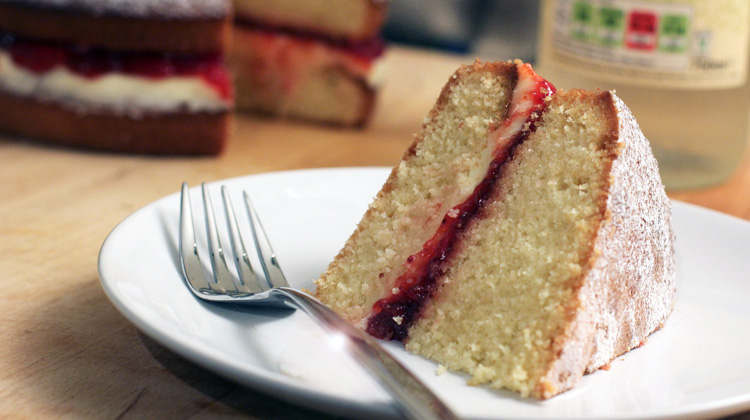 Calories in Victoria sponge