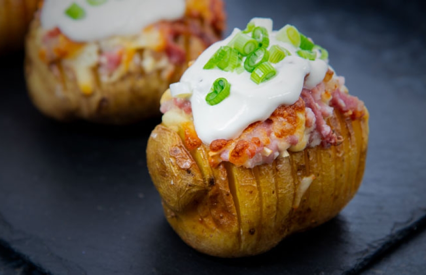 Hasselback Potatoes Recipe with Cheese and Bacon
