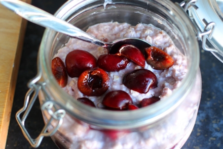 Cherry Bakewell Overnight Oats Recipe