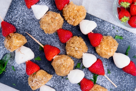 Eton Mess Cheesecake Dessert Kabobs