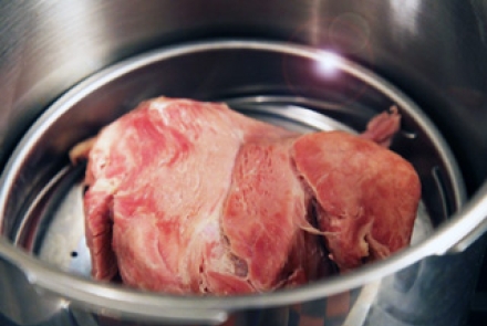 Cooking ham in a pressure cooker