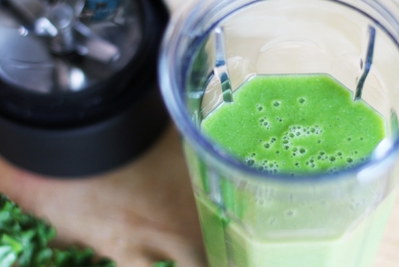 Green Smoothie Recipe with Kale