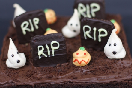 Halloween Graveyard Cake Recipe