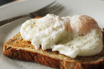 How to poach more than one egg at a time